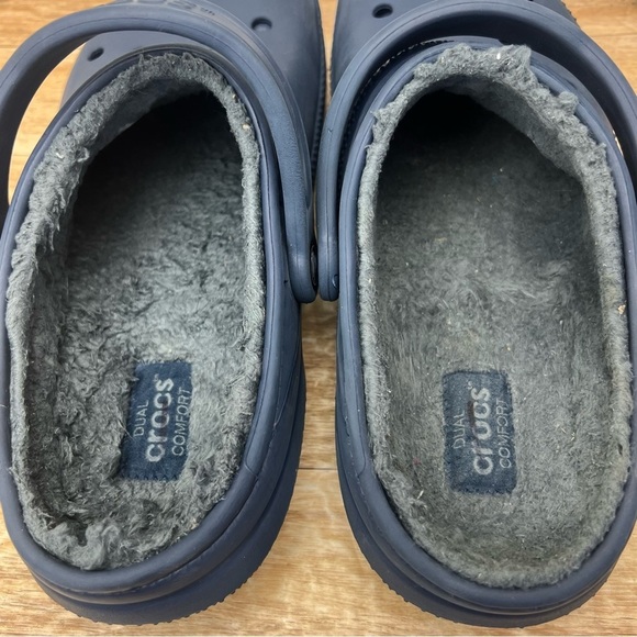 Crocs
Faux Fur Lined Winter Clog sz 10 - Picture 6 of 7